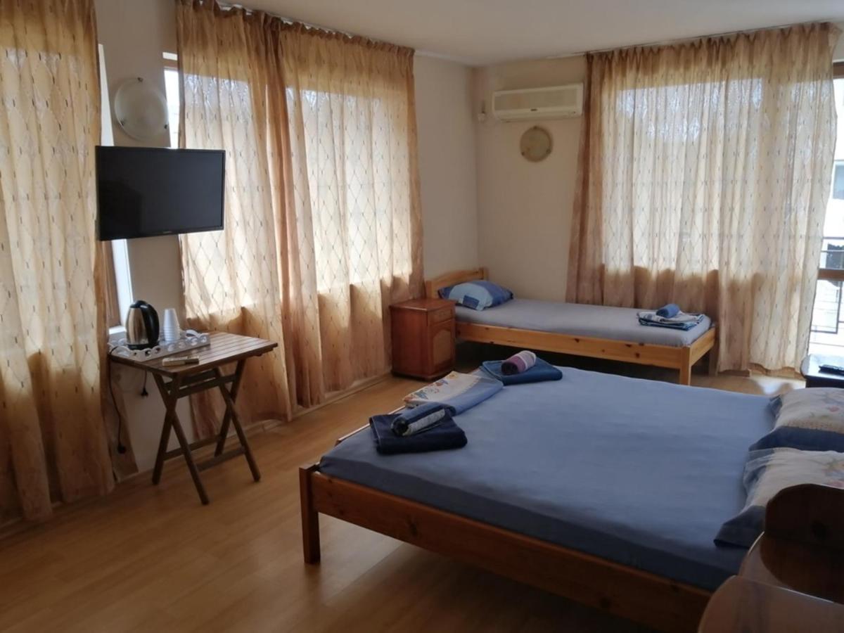 Guest House "Zora - Sarafovo" Burgas Stad Buitenkant foto