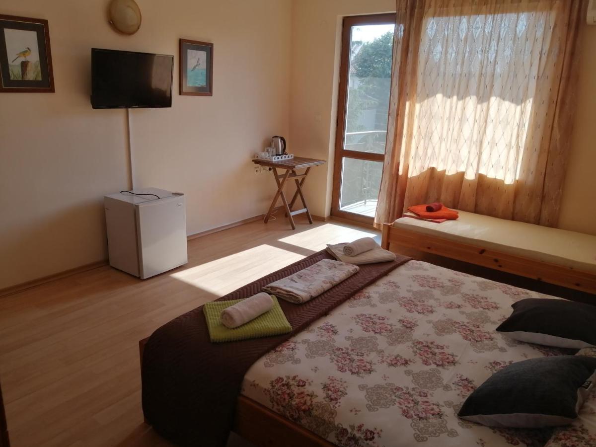 Guest House "Zora - Sarafovo" Burgas Stad Buitenkant foto