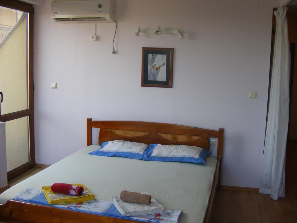 Guest House "Zora - Sarafovo" Burgas Stad Buitenkant foto
