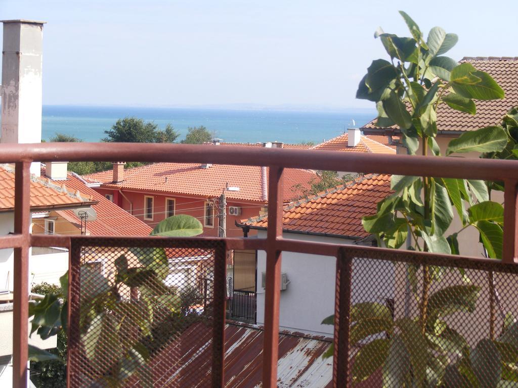 Guest House "Zora - Sarafovo" Burgas Stad Buitenkant foto