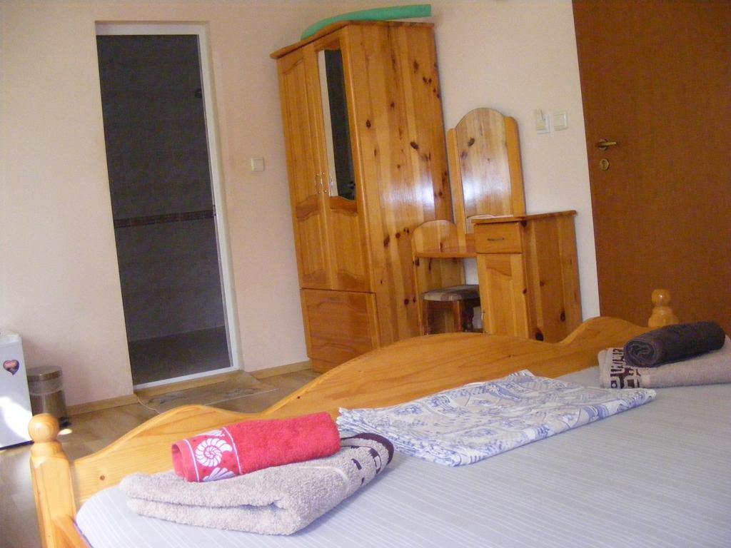 Guest House "Zora - Sarafovo" Burgas Stad Buitenkant foto