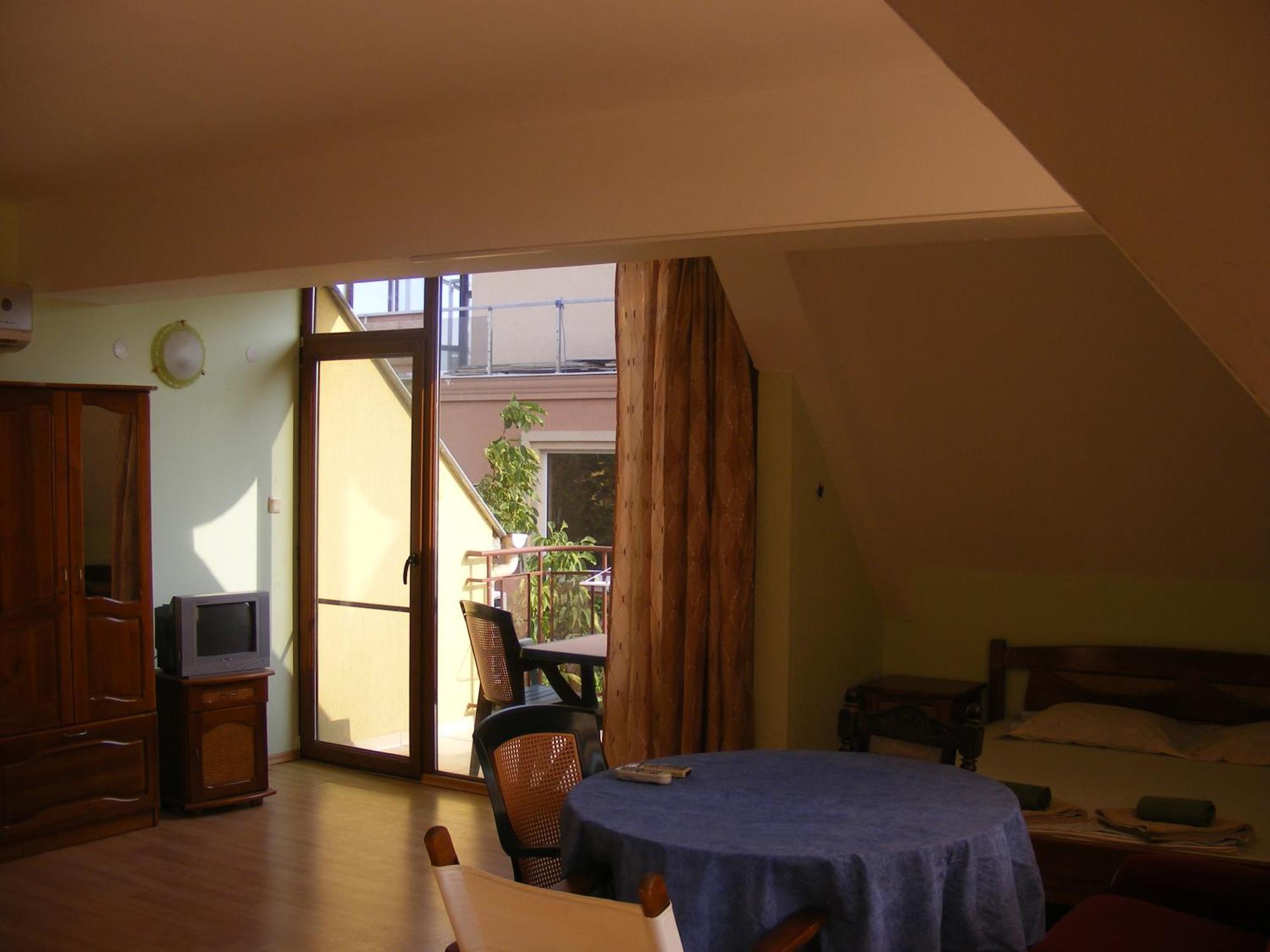 Guest House "Zora - Sarafovo" Burgas Stad Buitenkant foto