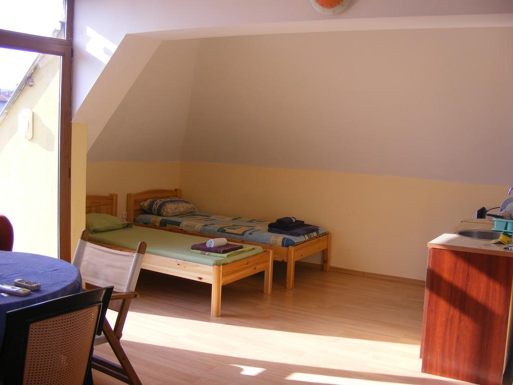 Guest House "Zora - Sarafovo" Burgas Stad Buitenkant foto
