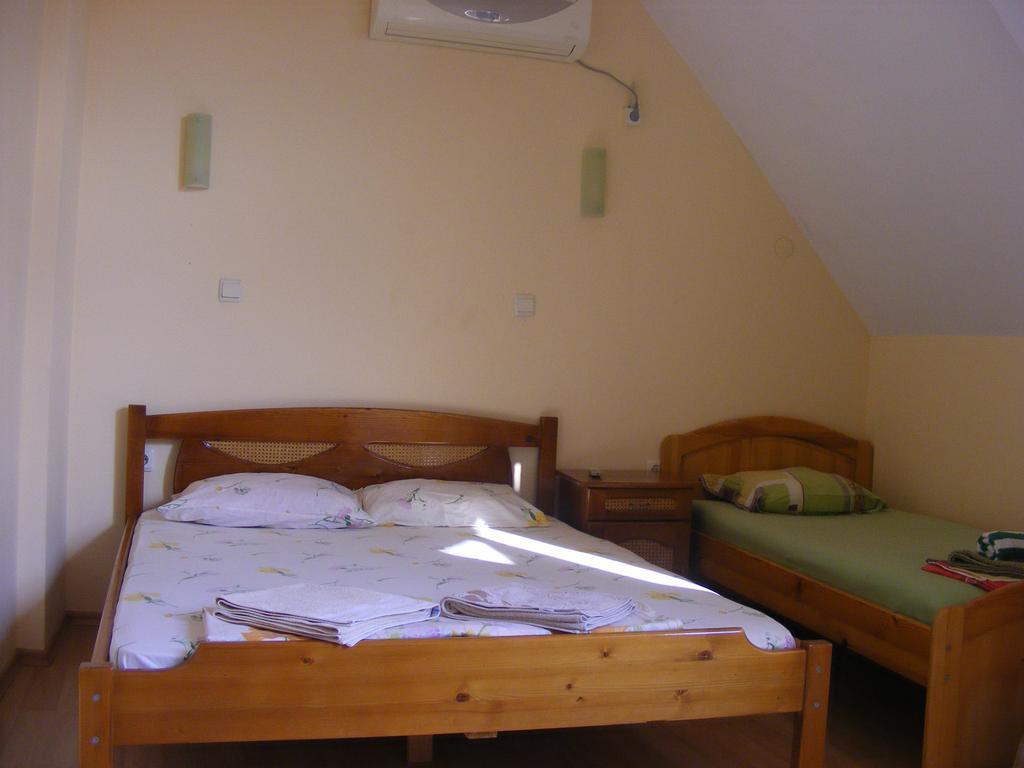 Guest House "Zora - Sarafovo" Burgas Stad Buitenkant foto