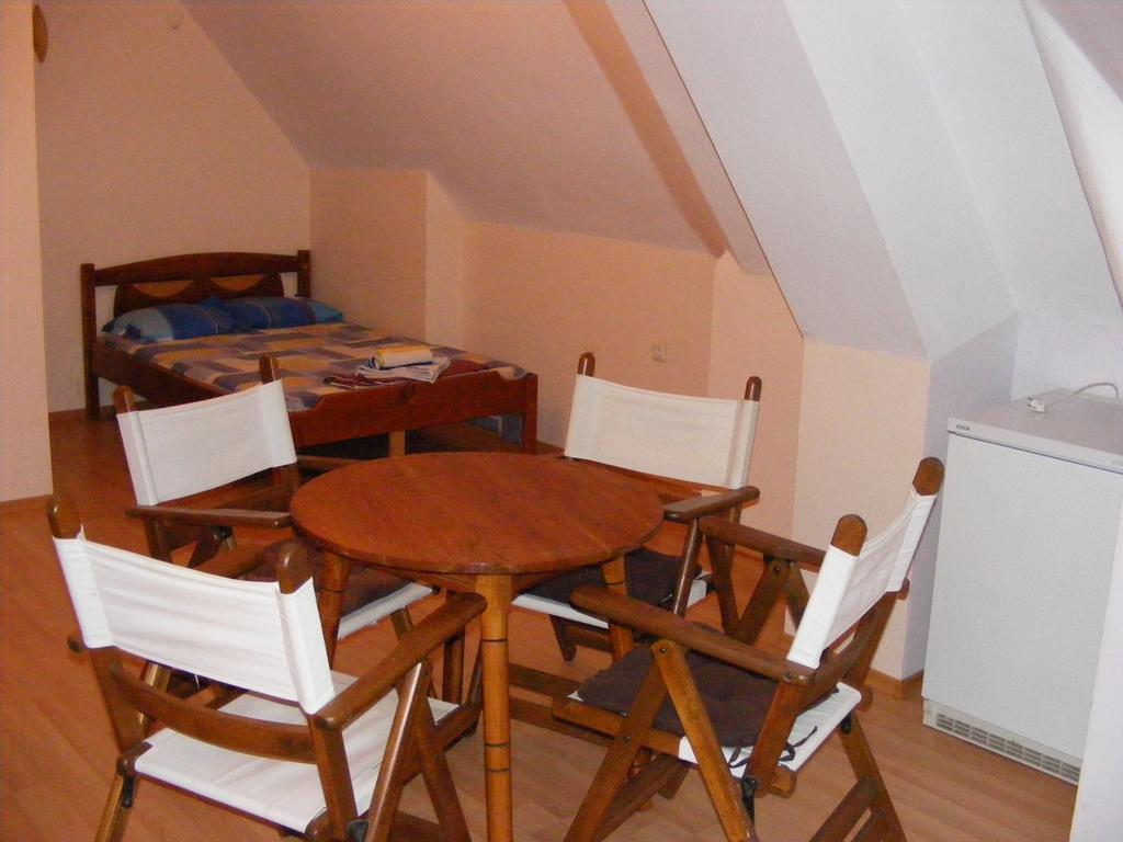 Guest House "Zora - Sarafovo" Burgas Stad Buitenkant foto